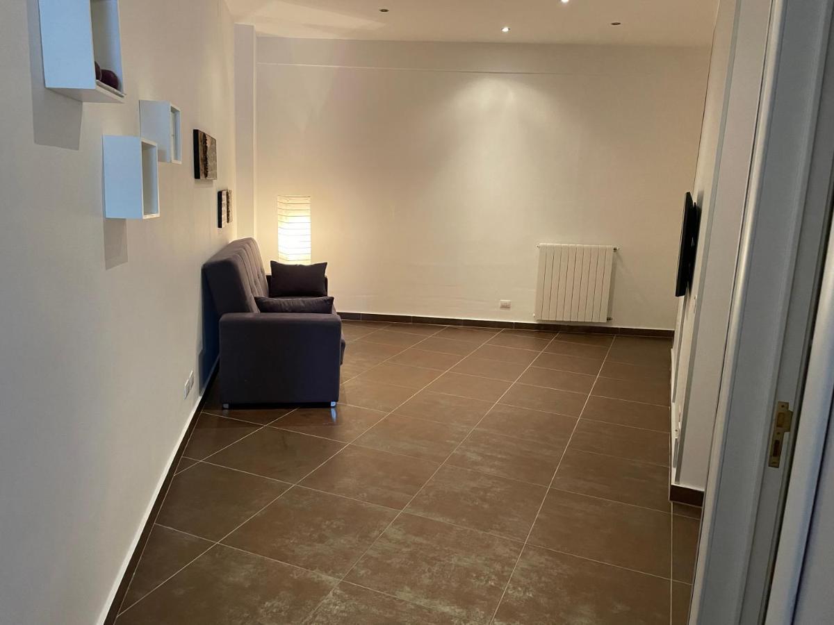 דירות לצ'ה La Casa Di Bea מראה חיצוני תמונה